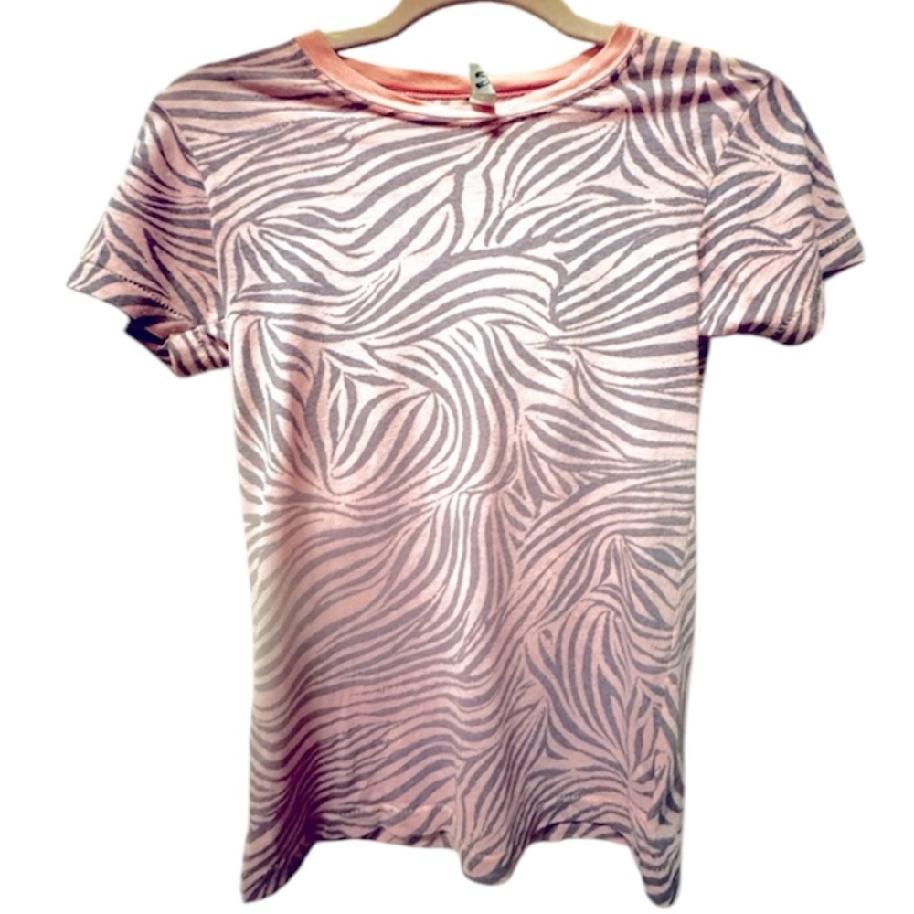 Urban outfitters rare 100% cotton zebra fitted tee